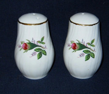 Pre Owned Lynns Victorian Rose Salt  Pepper Shakers 2 7/8" Tall