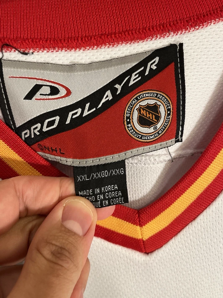 VTG Calgary Flames "Blasty" White. Pro Player Jersey XXL - Image 4 of 4
