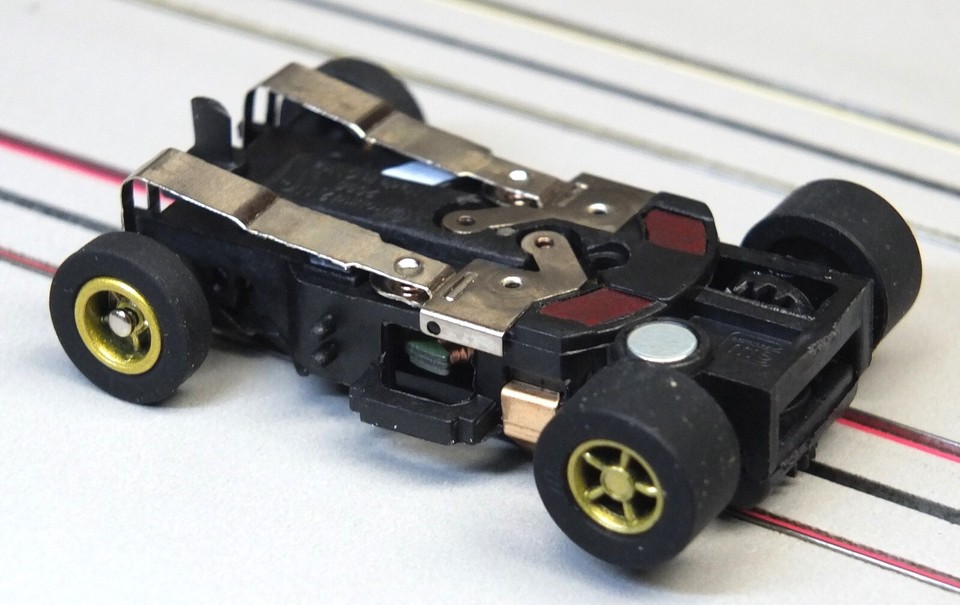 Auto World XTraction HO Slot Car Chassis GOLD Wheels New eBay