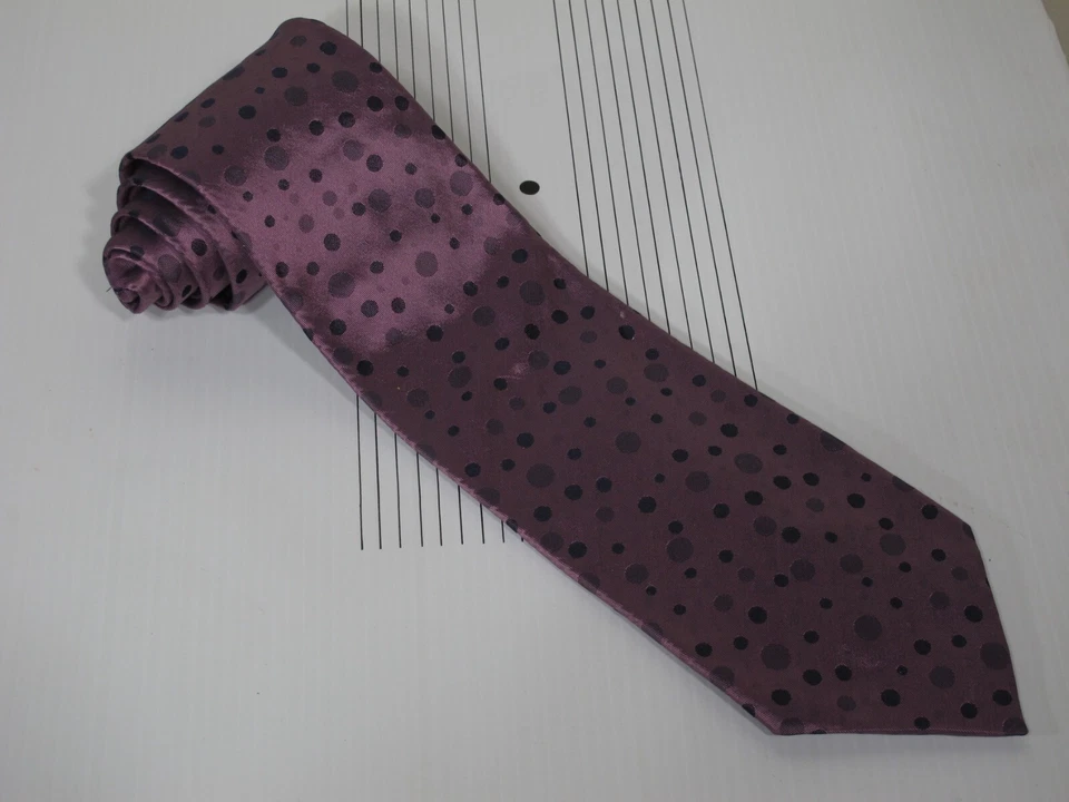 Corbata Jay Kos púrpura a lunares de seda hecha a mano en Inglaterra por Drakes 58 x 3 3/4 Foto 2 de 3
