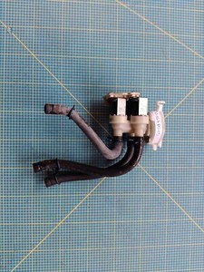 Miele W873 Magnetventil Zulaufventil Ventil 01678013 2902362 05168960