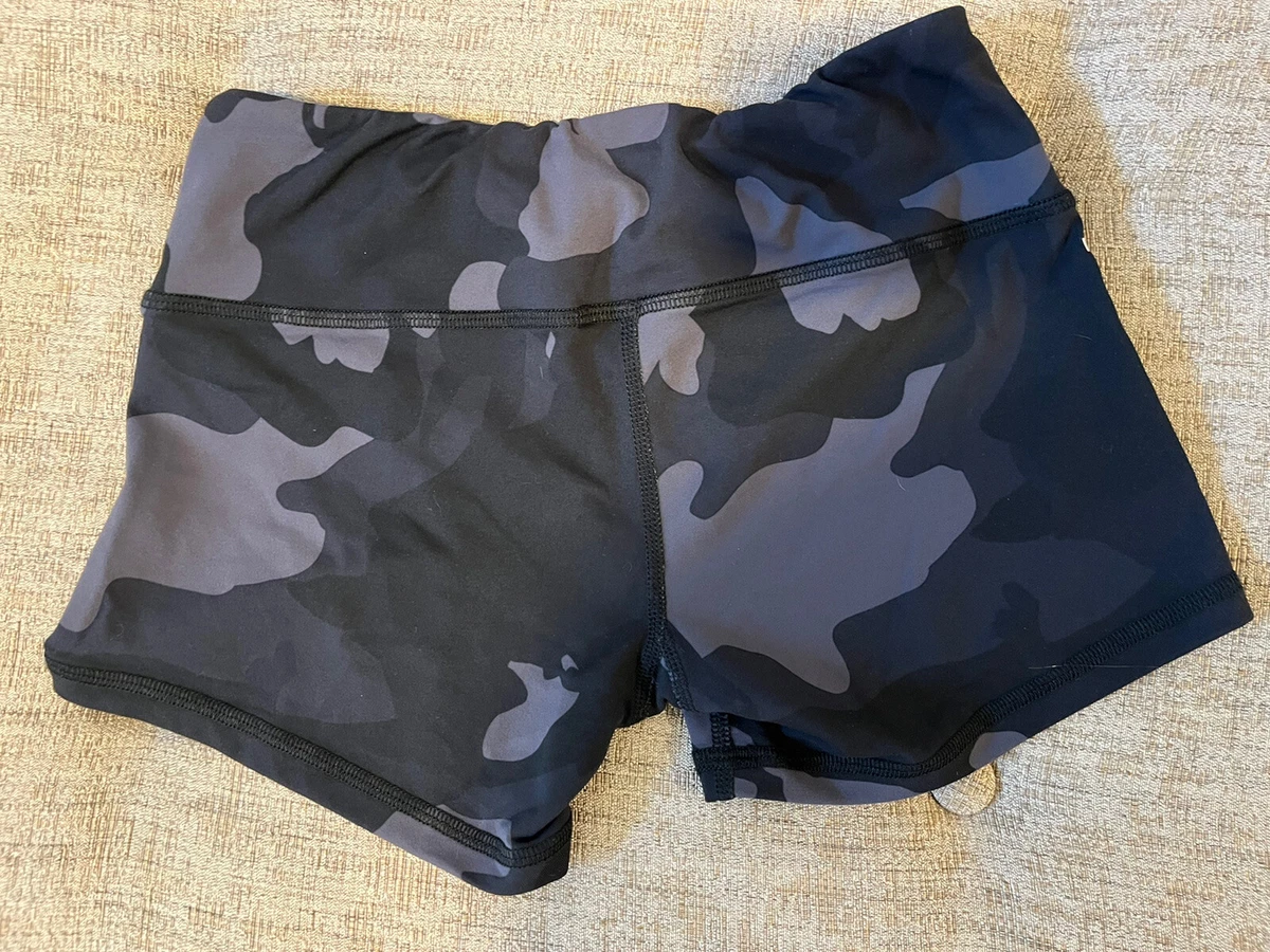 Rogue WOD Gear Shorts Wide Band Booty Shorts Women s Size Small Black Camo