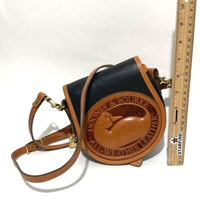 【中古】Dooney &amp; Bourke アヒル ケース Heritage Hobo 23 – Dooney & Bourke