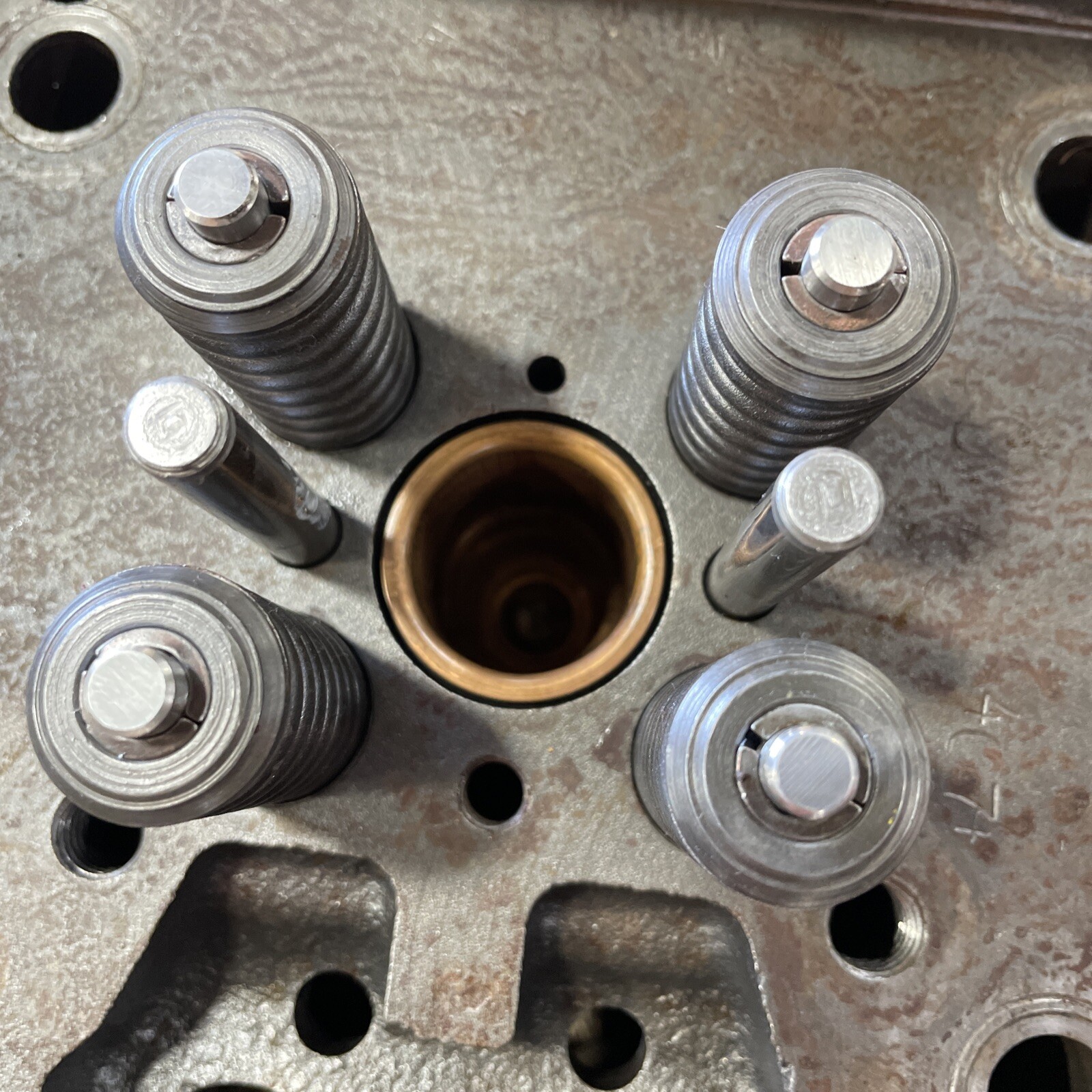 Detroit Diesel 8v71 Cylinder Head 5117433 for sale online | eBay 