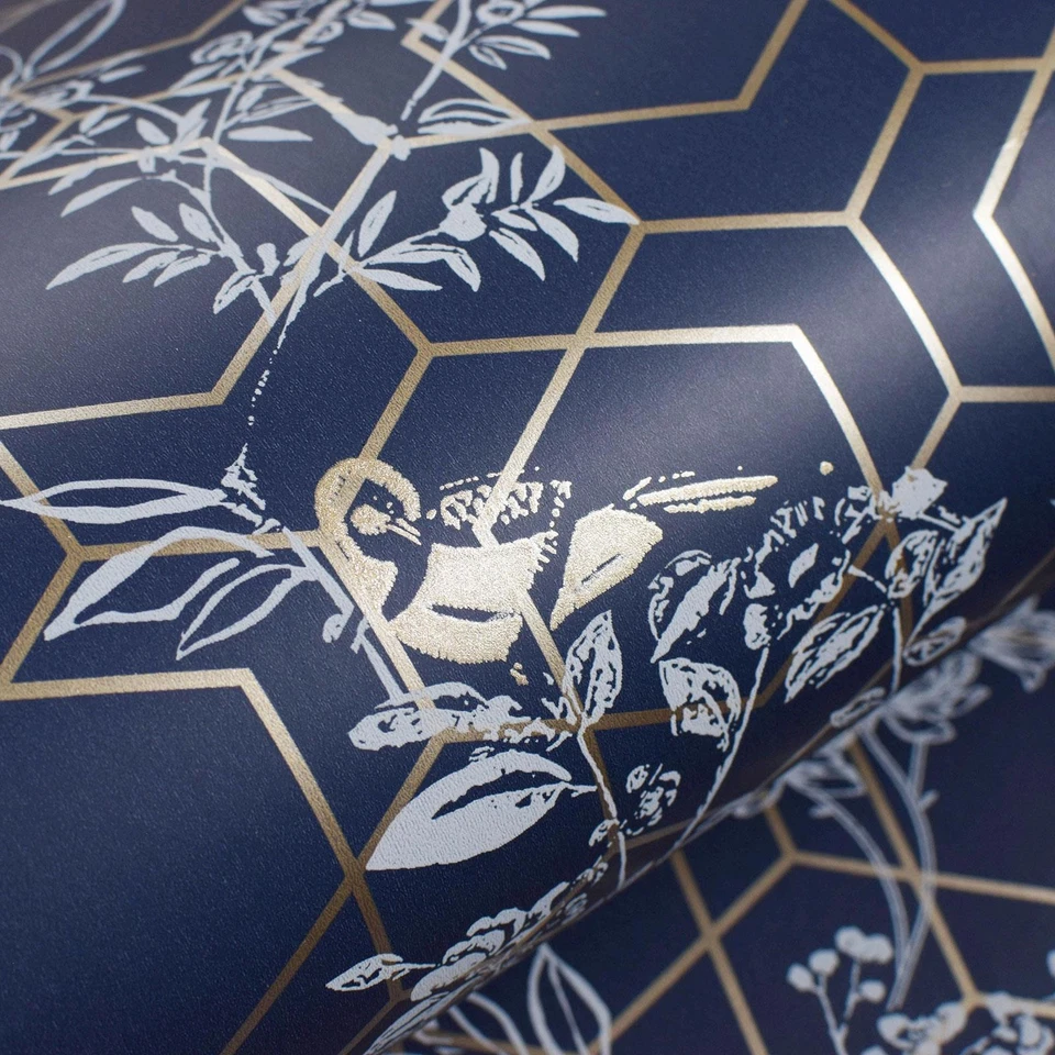 Papel Pintado Floral Lipsy London Himara 144070 Azul Marino Geométrico Metálico Dorado Pájaros Foto 4 de 4