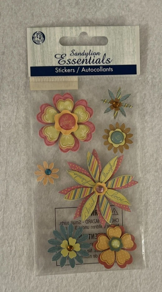 Álbumes de recortes Sandylion y recuerdo pegatinas dimensionales y diamantes de imitación Foto 2 de 4