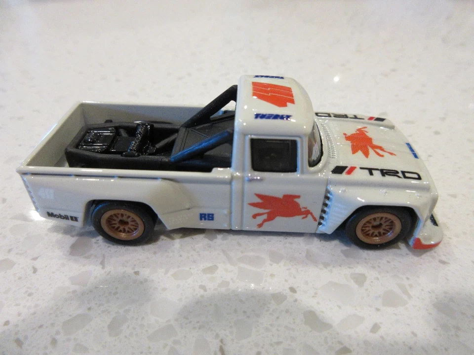 Camión de deriva Toyota Stout TRD Premium Diecast Race 2024 Hot Wheels Car Culture Foto 2 de 4