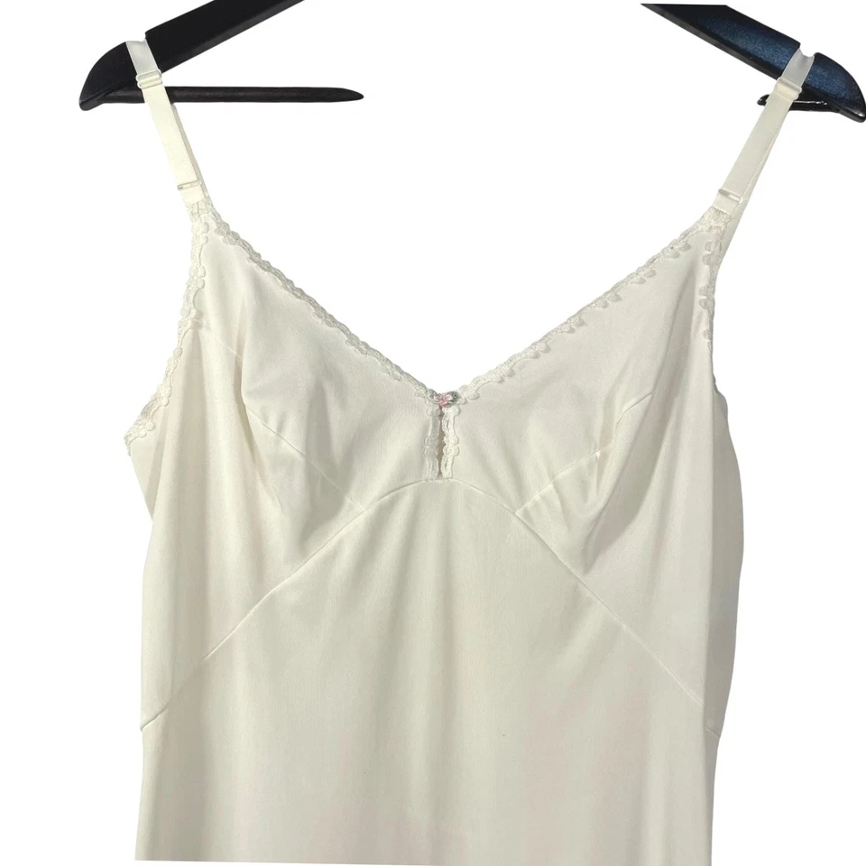 Maxi Camisón Olga 36 Marfil Nailon Deslizable Completo Borde de Encaje Hecho en EE. UU. 50" de Largo Foto 2 de 4