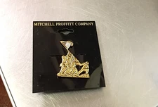 Mitchell Proffitt Company Iwo Jima Flag Lapel Pin Gold Tone USMC US Marines