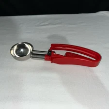 Vollrath Serie400  Size 24  1.52oz Squeeze Disher with Red Handle Scoop Icecream