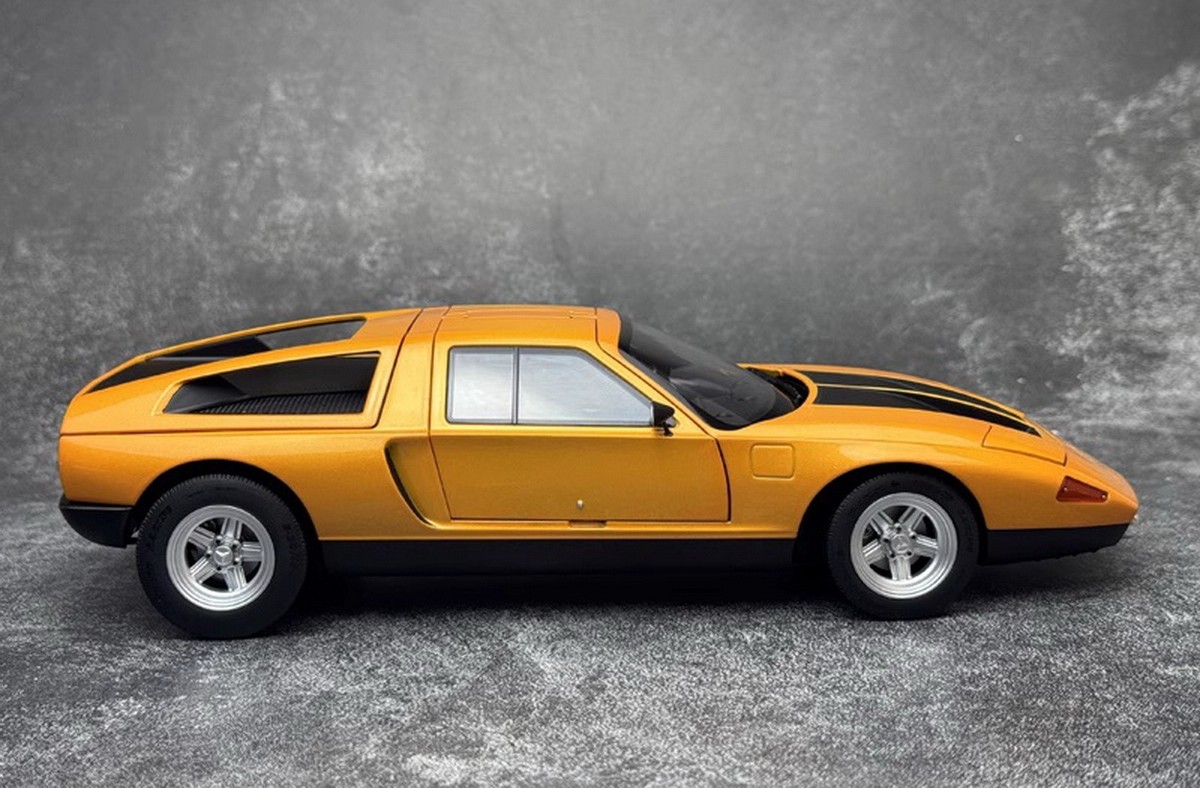 Norev 1/18 Scale Mercedes-Benz C111-II Concept 1970 Diecast Car