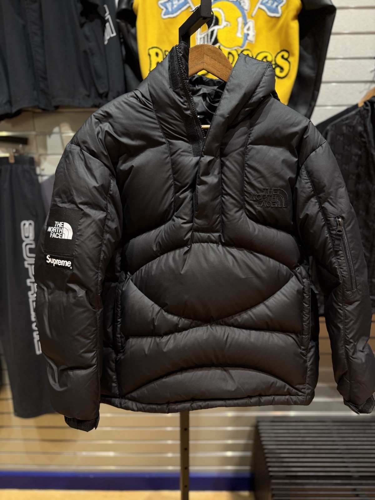 Supreme x The North Face 800 Puffer Jacket Size (Small) Authentic Rare image 8