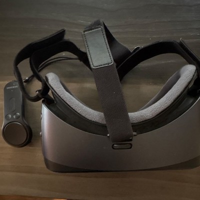 Samsung Gear VR Smartphone VR Headset with Controller, Black