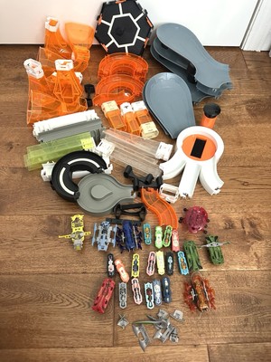 HUGE LOT of Hex Bugs with tracks, accessories Hexbug Nano Toys
