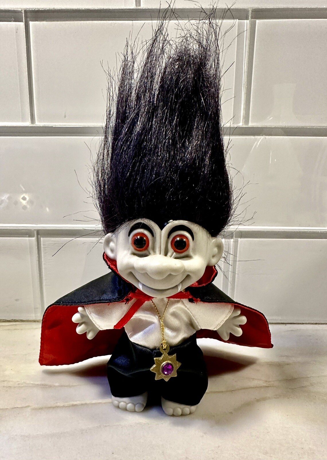 Muñeca Troll Russ Drácula, Vampiro Halloween 5 Pulgadas Pelo Negro Con Capa De Colección