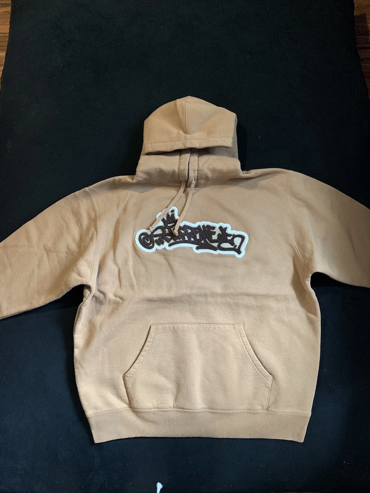 Sweat shirt à capuche à capuche Supreme Raised Handstyle marron foncé taille moyenne