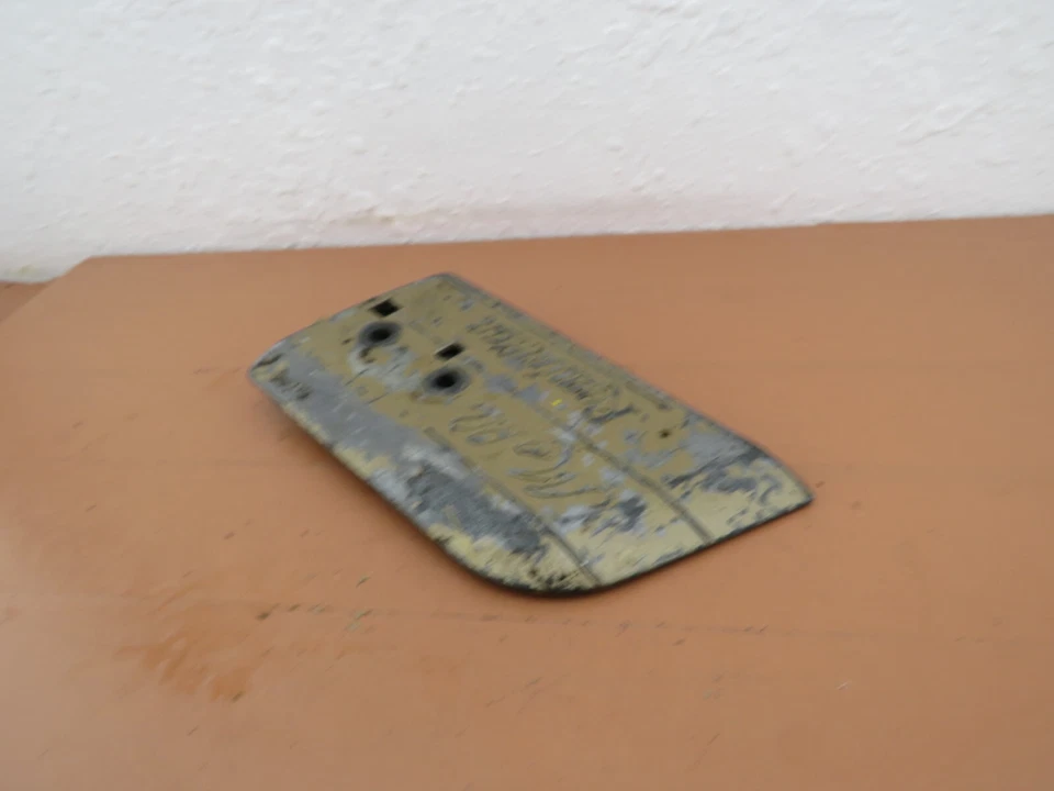 Remington / Mall Golden Logmaster Chainsaw OEM Clutch Cover 48817 - Image 2 of 4