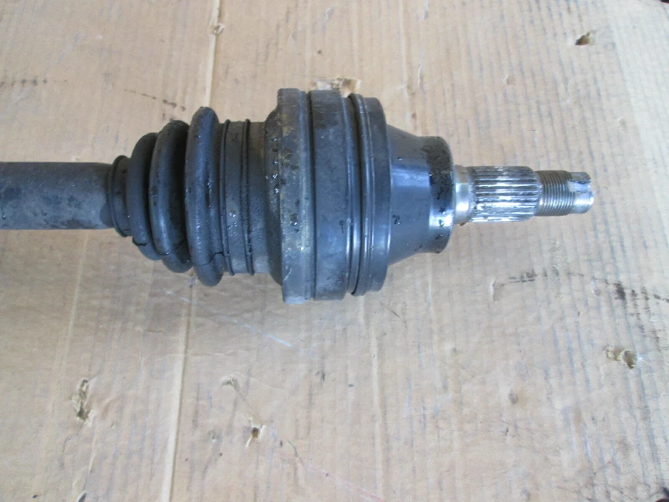 Ferrari 360 - Eje / Eje de transmisión - P/N 183552 Foto 2 de 3
