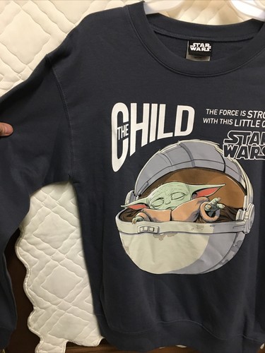 HTF Size XS 1 Sweater Mandalorian THE CHILD Force Is Strong Sweatshirt Star Wars - Picture 5 of 12