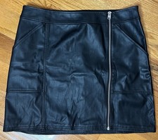 Express Women  s Size 12 Faux Leather Mini Skirt Zipper Front Pockets Black