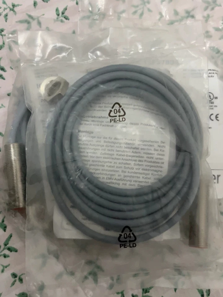 1PC NEW BAUMER sensor IGYX 12P37B3/L #YY Expedited Shipping DHL - Image 2 of 2