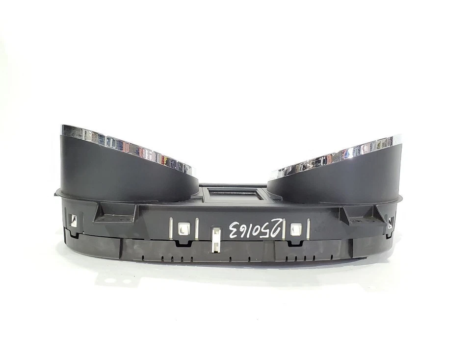 Chrysler Town Country 2014 fabricante de equipos originales pocos arañazos en el velocímetro de lente Foto 4 de 4