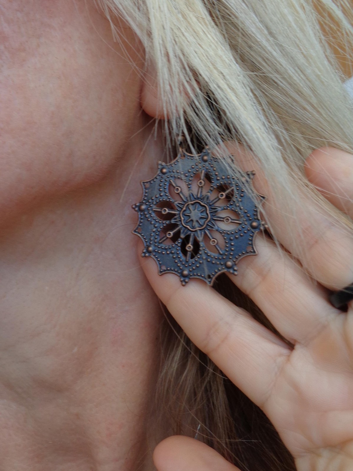 Boucles d'oreilles mandala cuivre flocon de neige délicat ciselé main