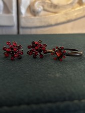 Konplott Schmuckset Ring & 2 OhrRinge mit roten Steinchen, fast wie neu