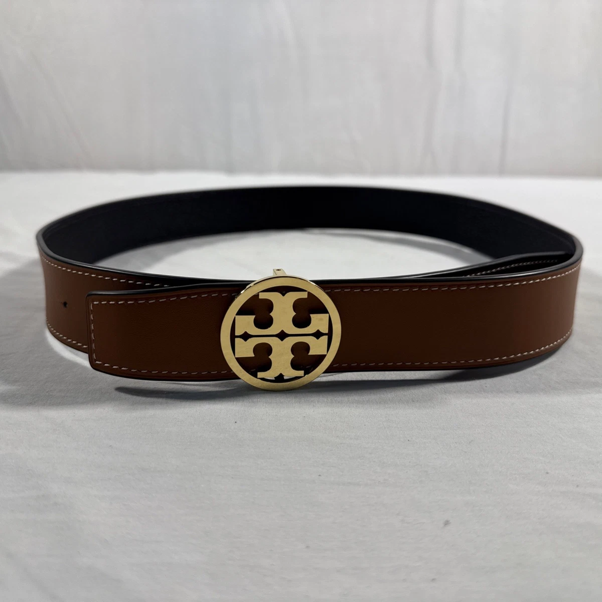 TORY BURCH NWT Reversible Tan/Brown Belt. Size M. Tory Burch Reversible Britten Logo Belt 1 1/2 inch – The Mix  main image 4