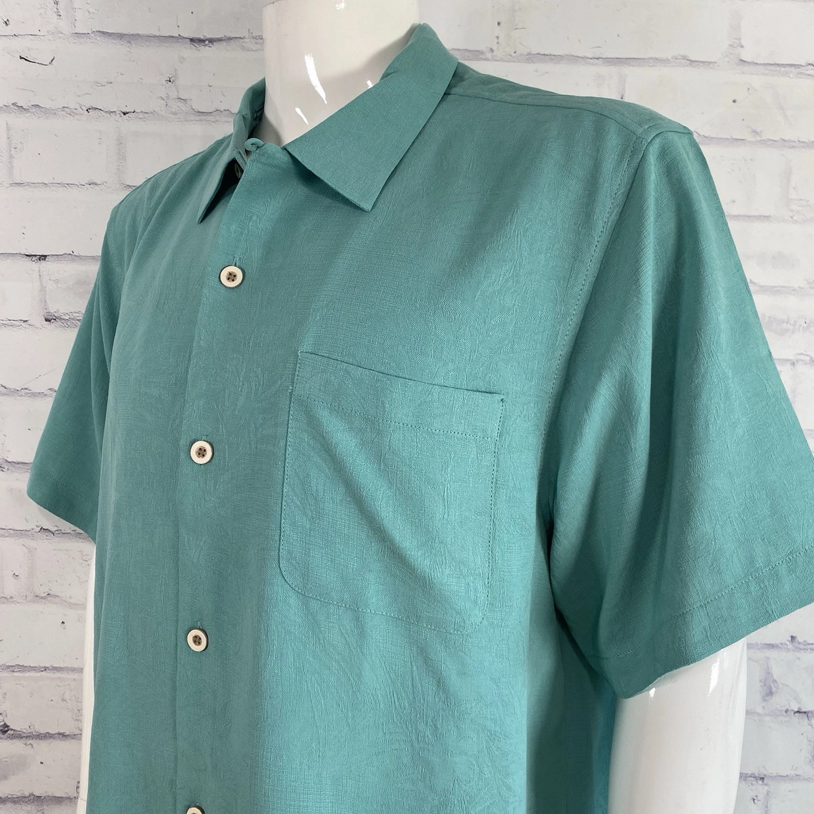 Tommy Bahama Shirt Men's XL Hawaiian Camp 100% Silk Floral Tropic Isles NWT
Opens in a new window or
