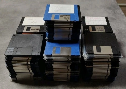 Floppy Disk Da 3.5  ( 200 Pezzi   + 10 In Omaggio ) ( Leggere Descrizione) 
