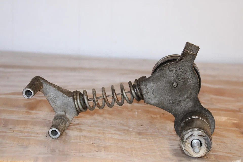 2002 - 2005 Audi A4 Spring Loaded Drive Belt Tensioner - Image 3 of 4