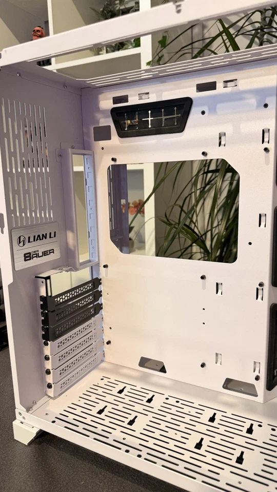 Lian Li 011 Dynamic Weiß - Bild 4 von 4