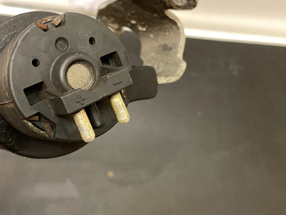 MERCEDES BENZ SLK W170 AUXILARY HEATER WATER PUMP A0018351364 0392020026 BOSCH - image 3 of 4