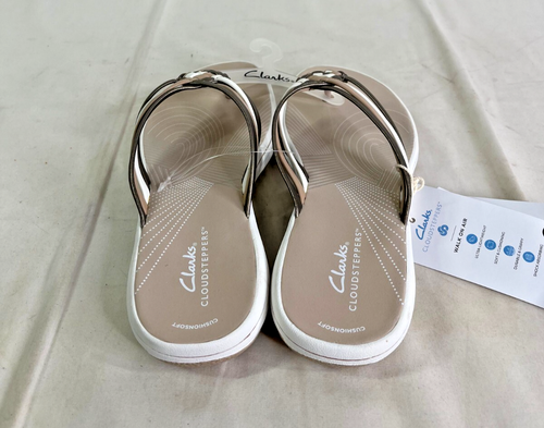 NWT Clarks "Cloud Steppers" Women's Tan & White Cushion Soft Flipflops - Size 9 - Picture 2 of 8
