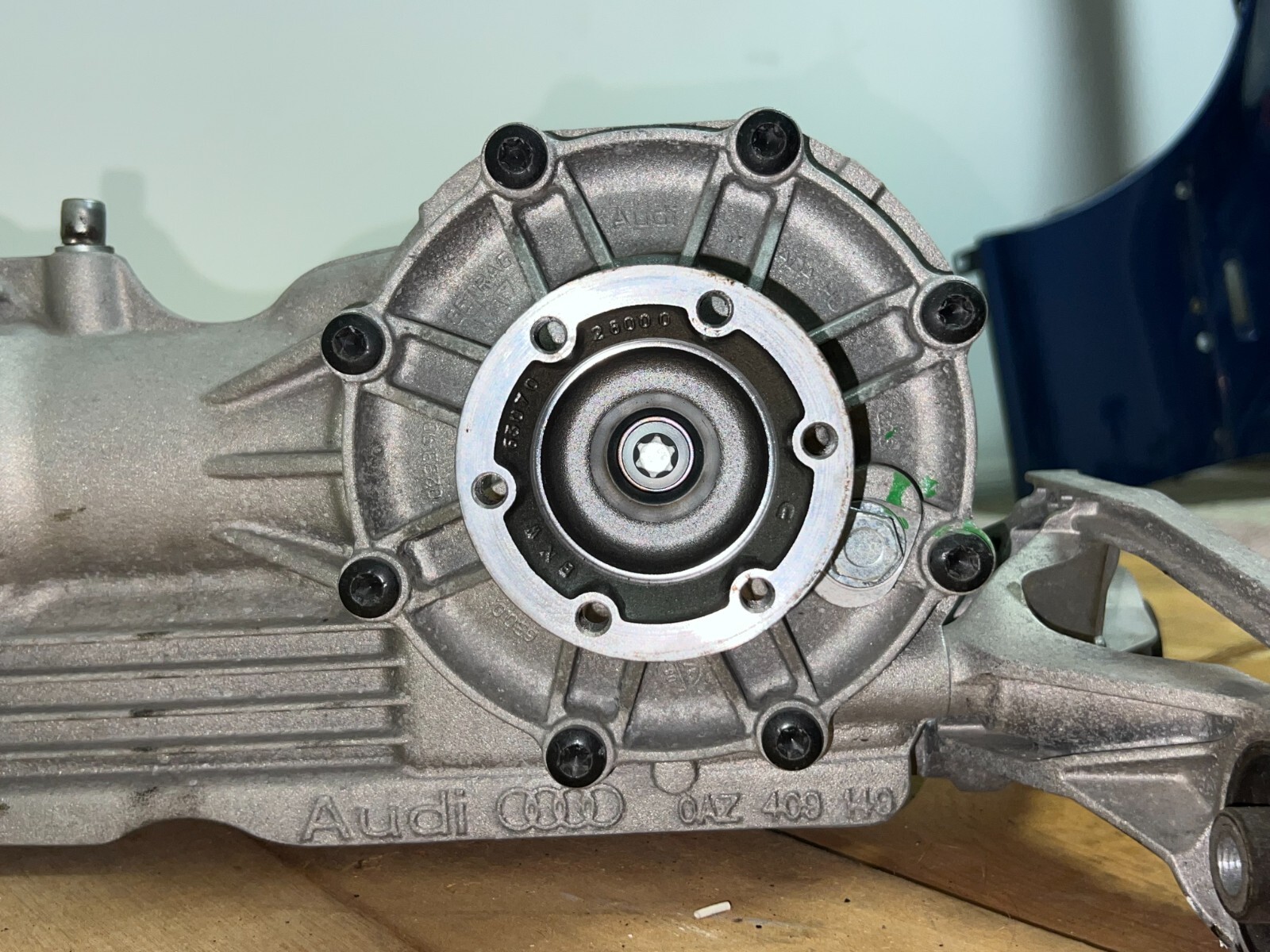 2009 Audi R8 V8 front differential assembly (08-15)