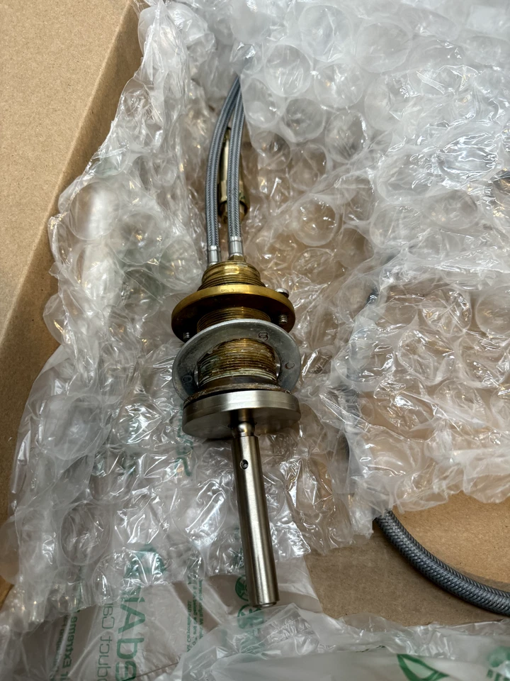 Grifo de cocina extraíble Kallista P25200-00-AG One 1,8 GPM, PIEZAS de níquel cepillado Foto 3 de 4