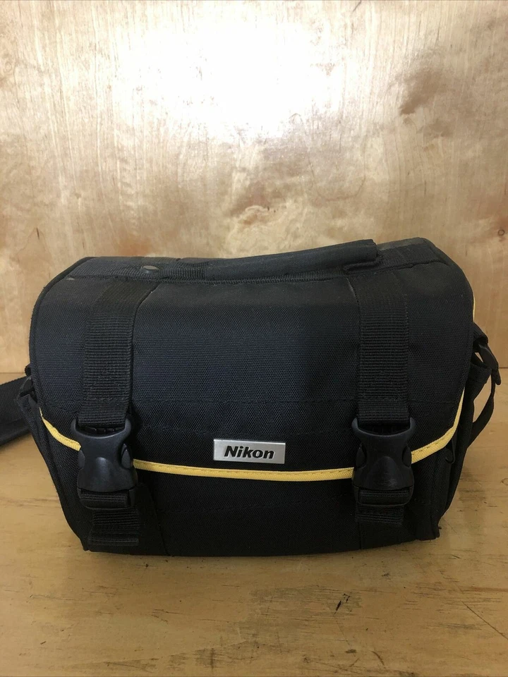 Bolsa de lona para câmera Nikon com fivela acolchoada alça de ombro preta 10” X 7” X 6” - Imagem 2 de 4