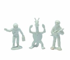 Timmee plastic space toy figures Tim Mee Galaxy Laser Team lot WHITE Turtle ogre