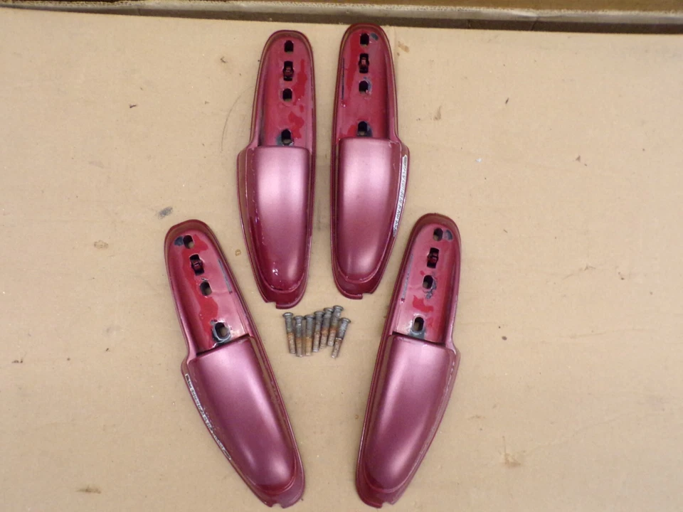 Juego de extremos portaequipajes Kia Sedona 2003 2002-2005 Foto 2 de 3