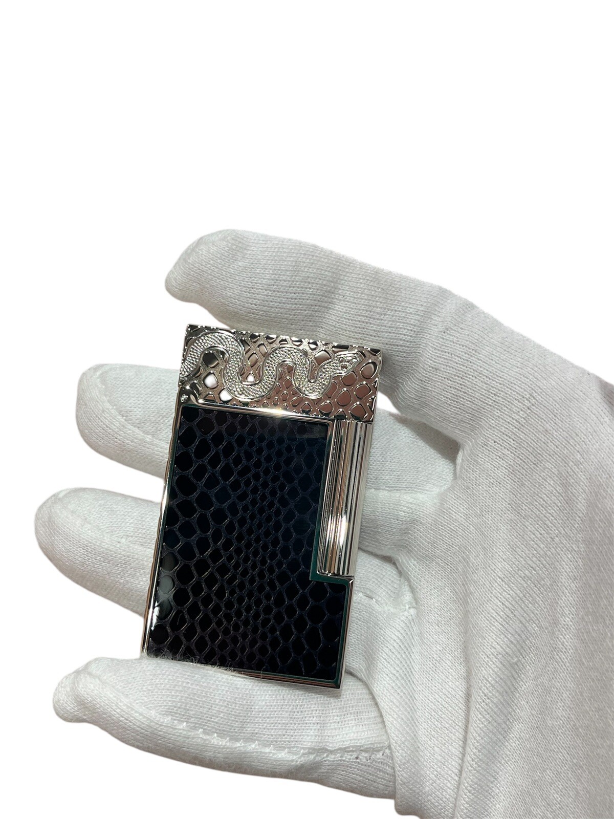 St Dupont Ligne 2 Snake Lacquered Black Lighter