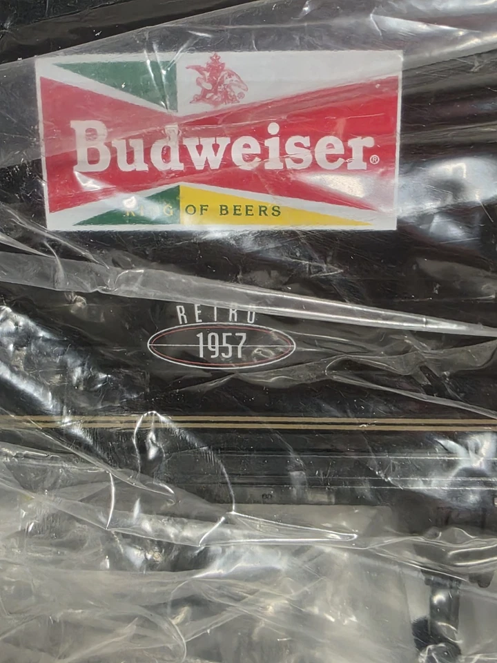 VTG 1999 Ertl 1954 GMC Series 950 Budweiser Tractor-Trailer Bank, 1:25 Diecast - Image 4 of 4