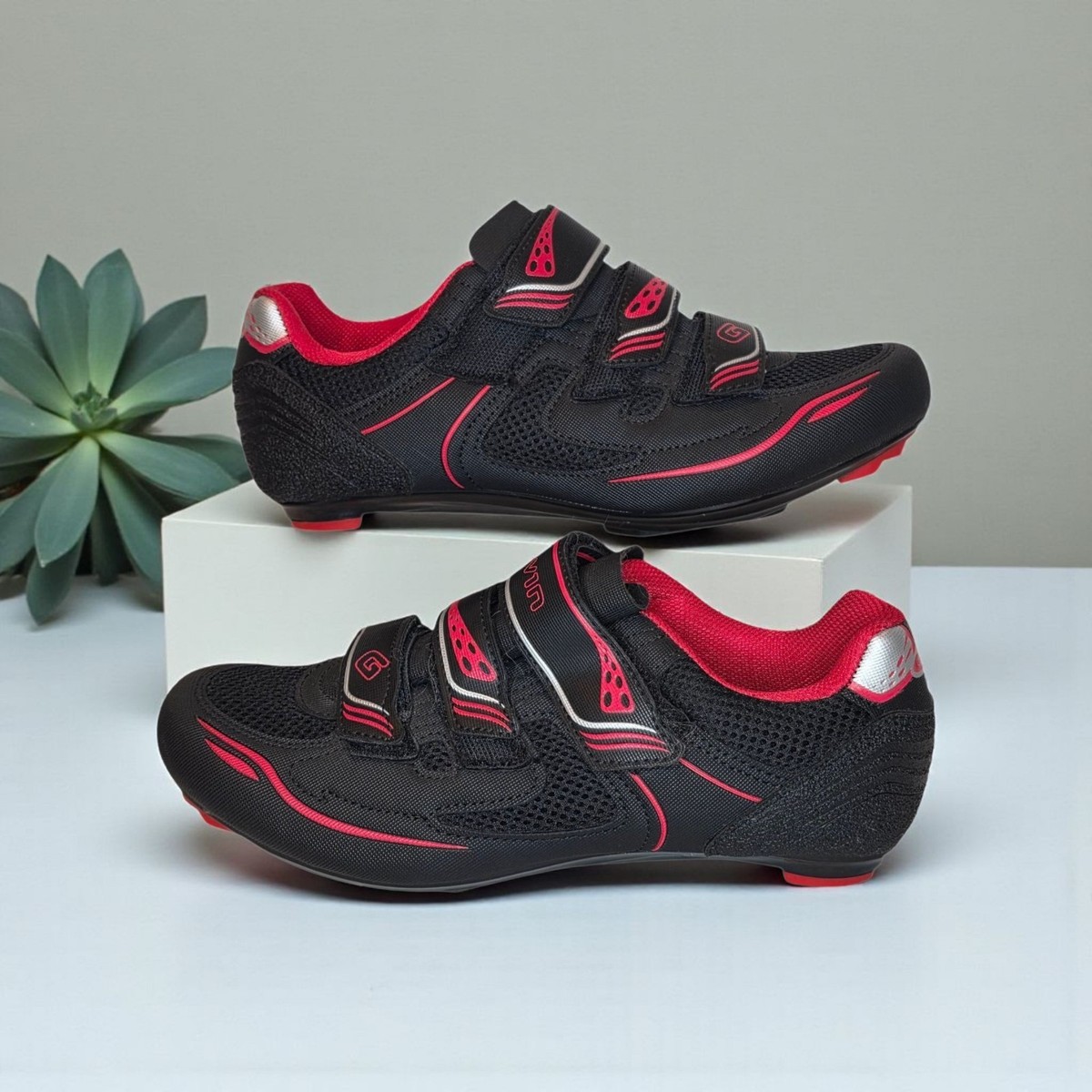 Gavin VELO Men\'s Road Cycling Shoes EU 45 Black/Red Hook & Loop Straps Gavin Velo Road Bike Cycling Shoe - Size 10.5 Women/9 Men  main image 3