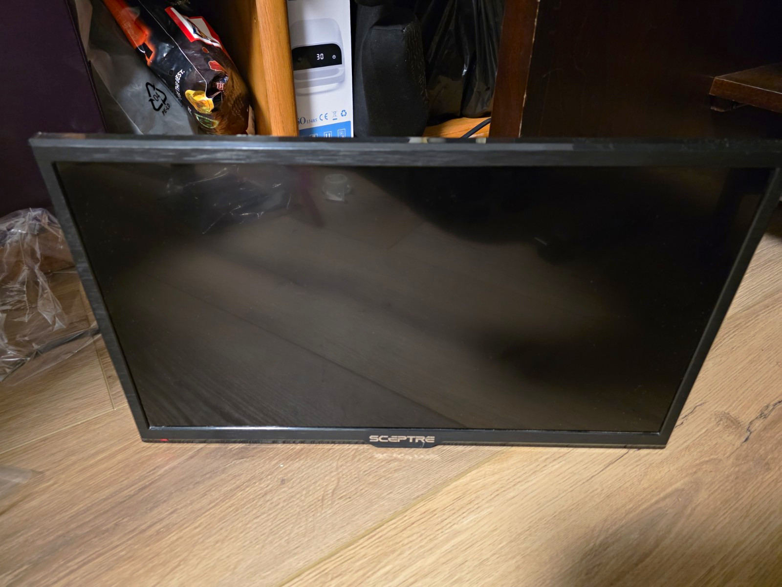Sceptre LCD TV 19in 720p HD Black Model AZTV53FA w/ Remote HDMI USB