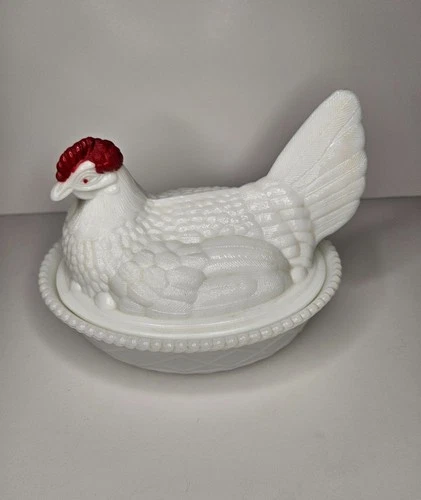 Vintage Large Westmoreland 7.5” Milk Glass Hen On Nest  Painted Comb Split Tail