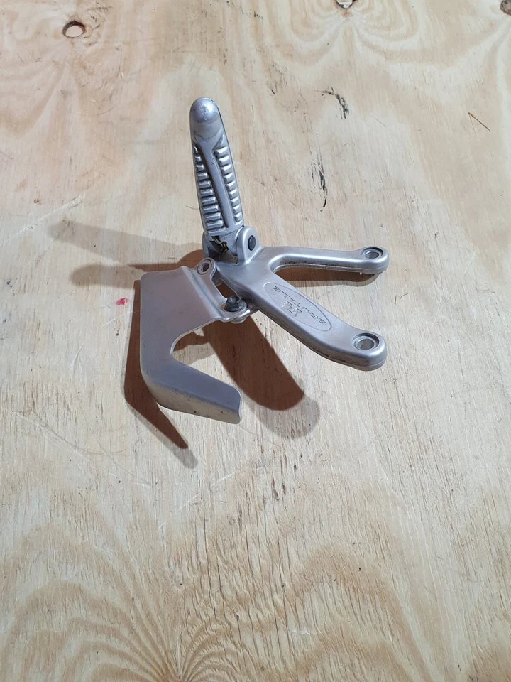 Reposapiés delantero izquierdo MV-AGUSTA BRUTALE 750 CRC 2007 Foto 4 de 4