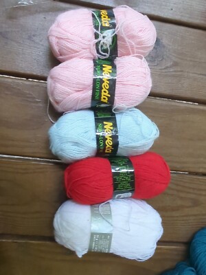 Neveda Newo Lon Fine Set Of 4 + 1 Phildar Luxe Fine Yarn Acrylic 