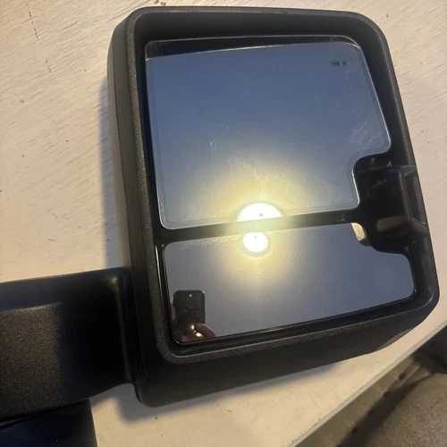 2020-25 Silverado GMC Sierra 2500HD Right Signal Towing Door Mirror OEM *Damaged