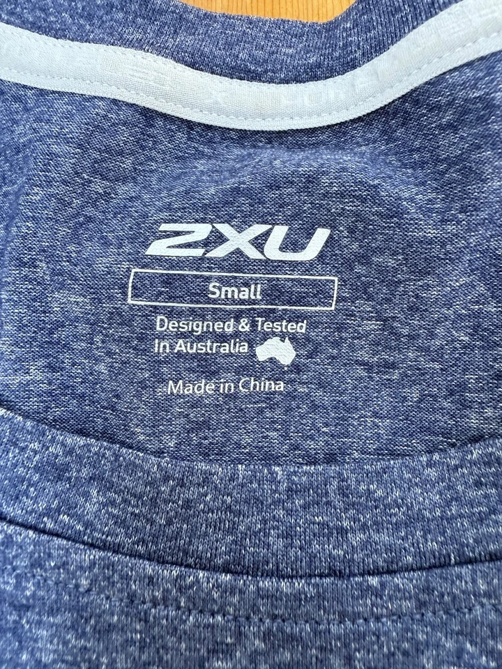 2XU Para Hombres Talla S Compresión Sin Mangas Top AZUL Camisa Deportiva Gimnasio Músculo Logo A1 Foto 3 de 4