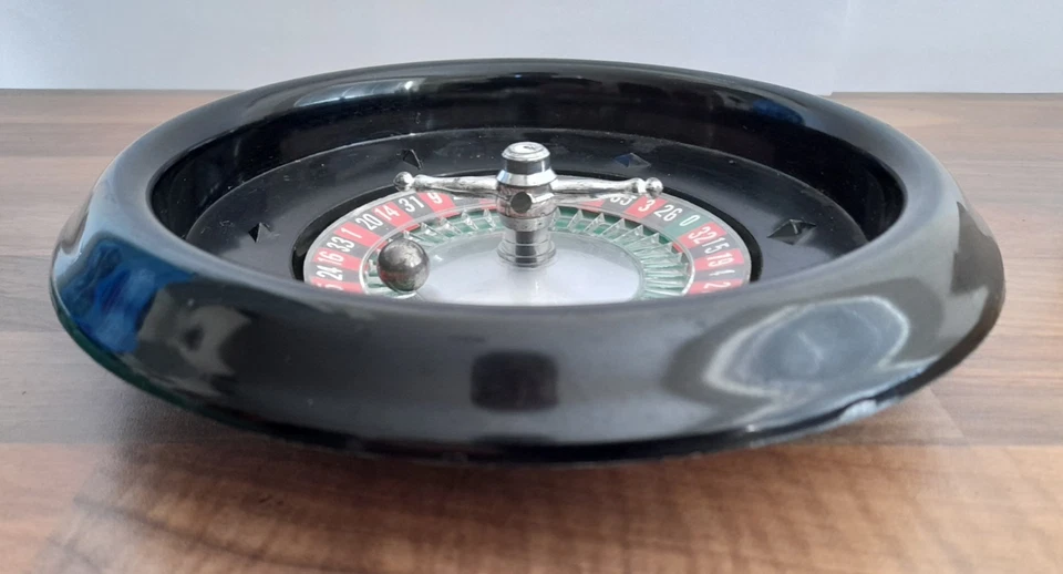 Vintage 1960's ROULETTE Wheel Family Game - MADE IN HONG KONG Casino Games Party - Image 4 of 4